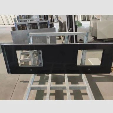 Μαύρο countertops και πλάκες χαλαζία